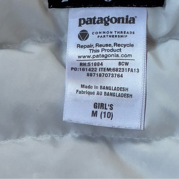 Patagonia White Puffer Jacket with Quilted Design, Pockets and Collar - Picture 6 of 14